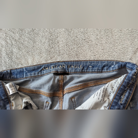 American Eagle-Super Hi-Rise Jegging - Picture 2 of 6